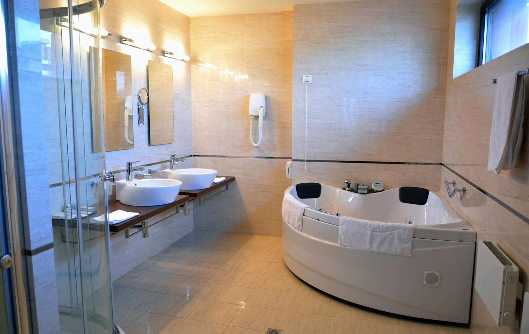 Hotel Presidivm Palace Lovech Ngoại thất bức ảnh