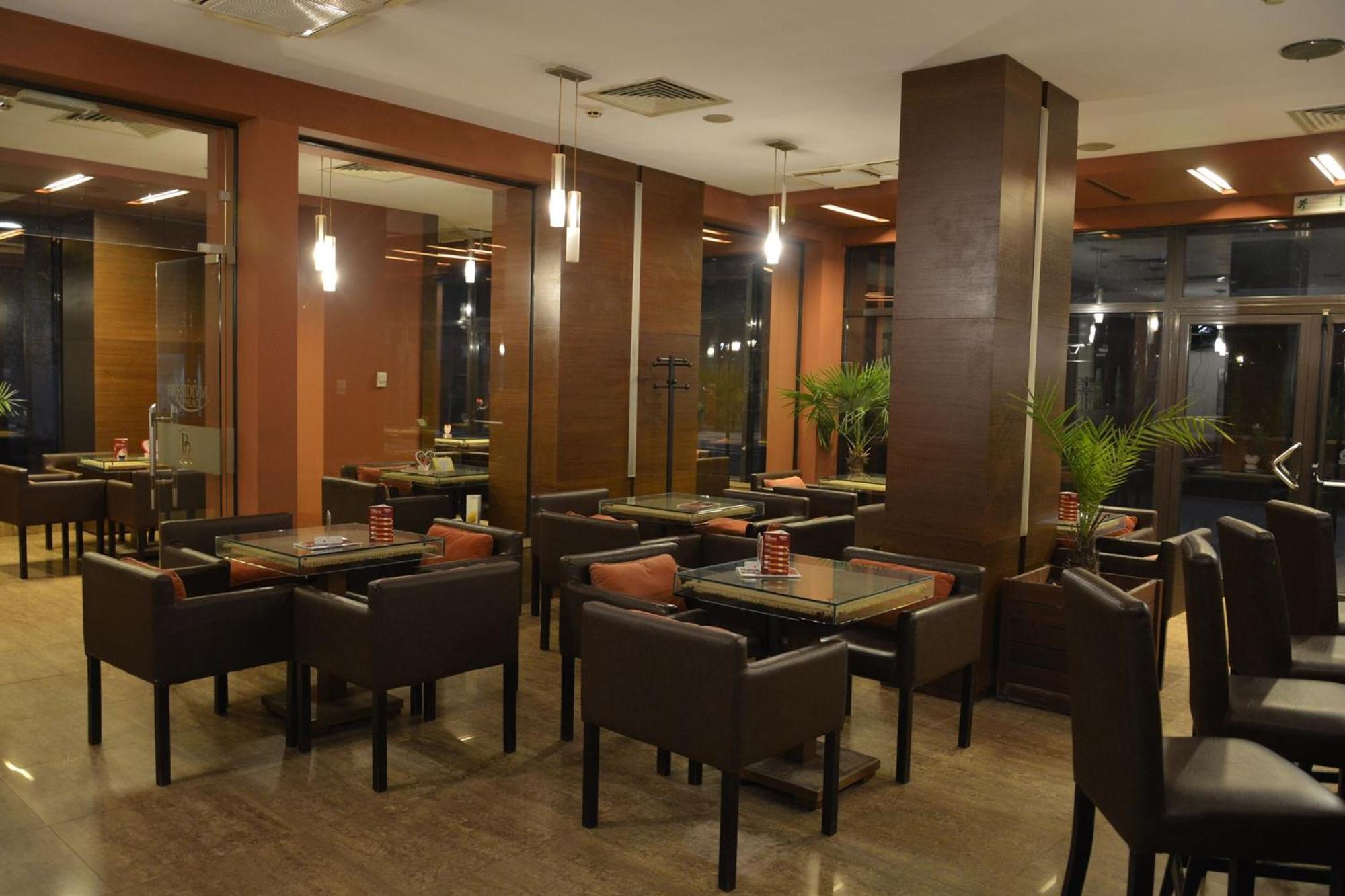 Hotel Presidivm Palace Lovech Ngoại thất bức ảnh