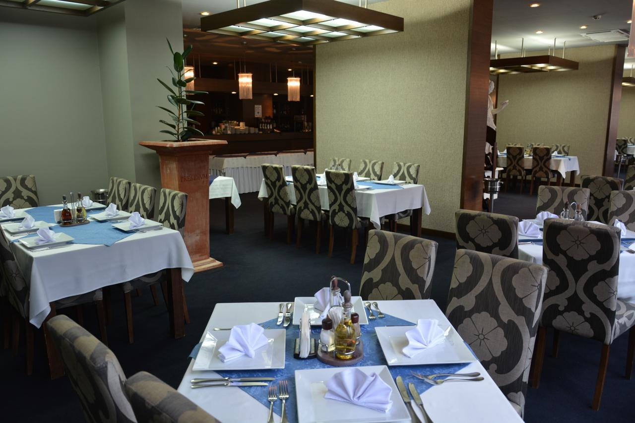 Hotel Presidivm Palace Lovech Ngoại thất bức ảnh